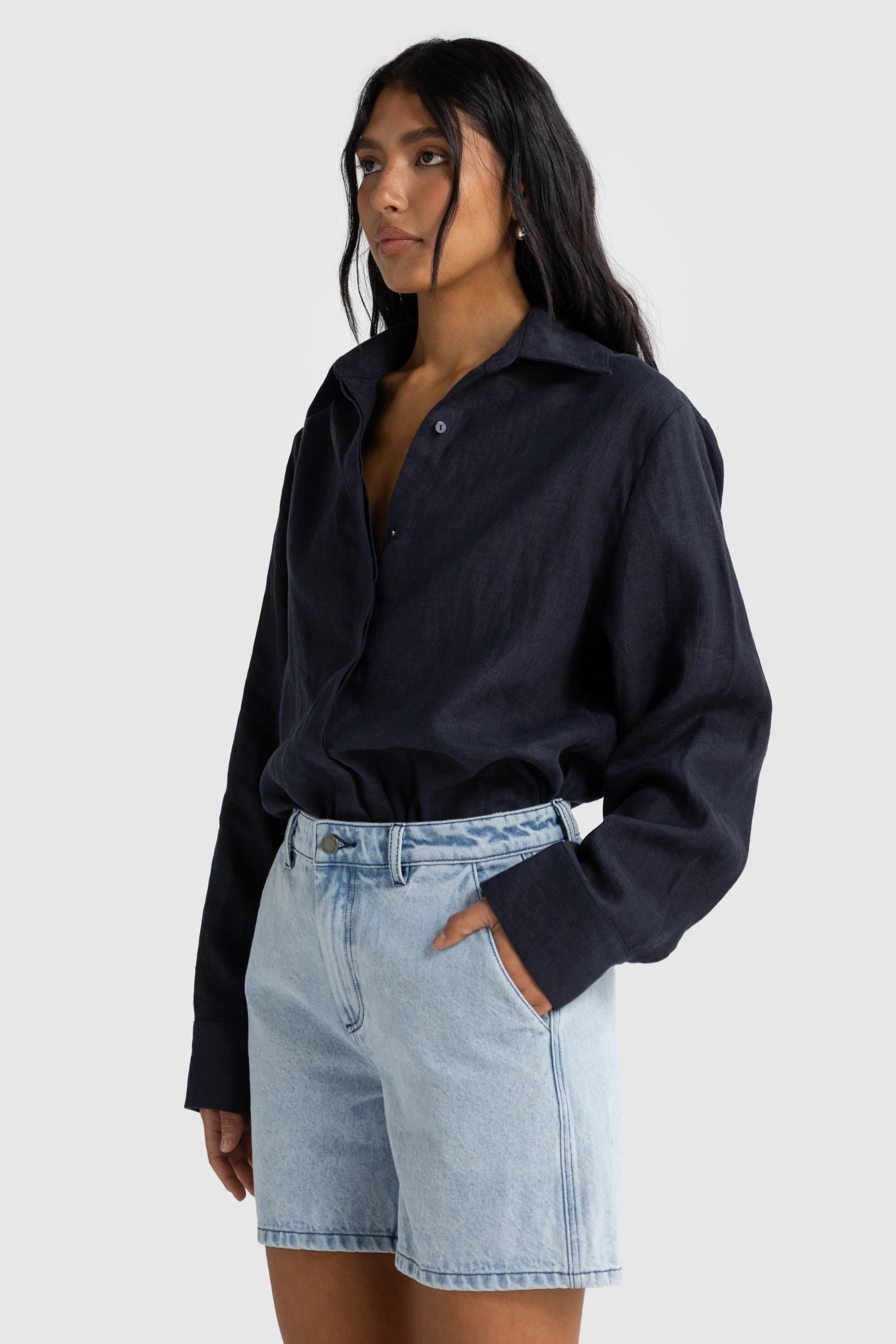 Bailie Denim Short Light Blue - Image 4